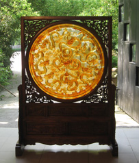 九龍戲珠琉璃屏風(fēng)